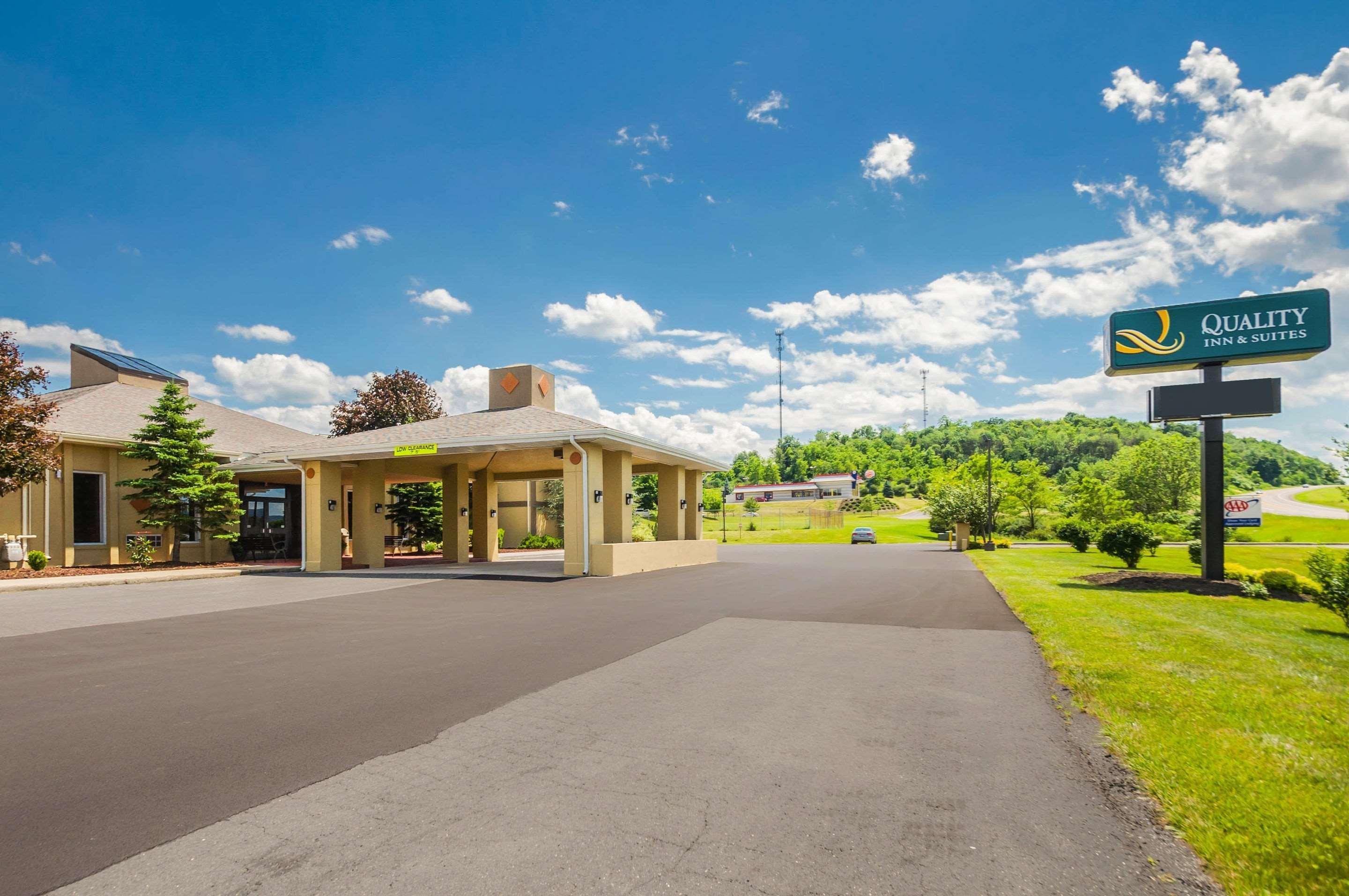 Quality Inn & Suites Frostburg-Cumberland Exterior foto